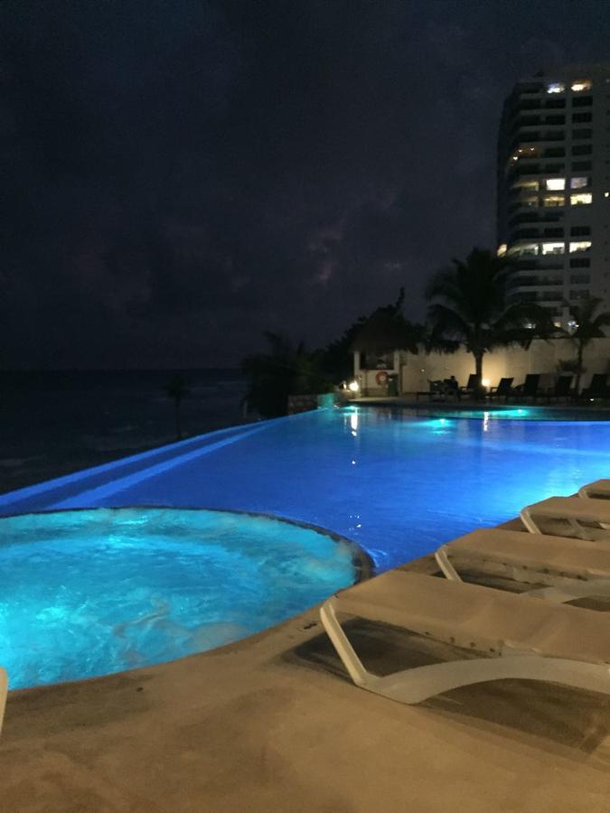 Cozy And Modern Apartment Cancun Exterior photo